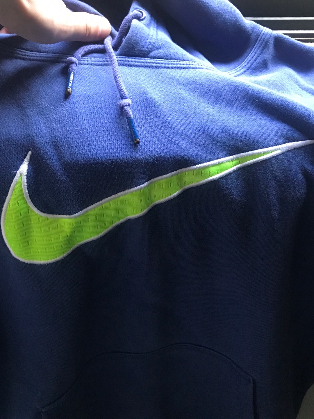 nike 80/20 neon green swoosh hooded sweatshirt (L size, ~103 추천)